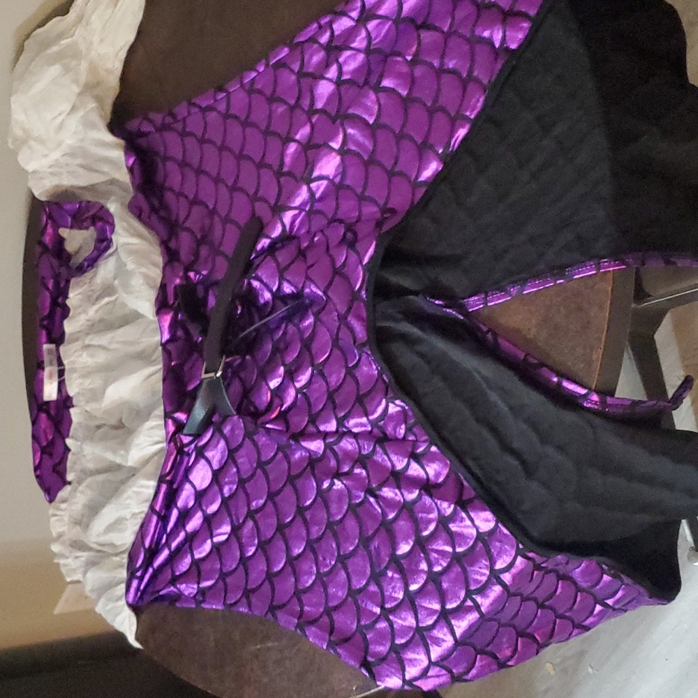 Beautiful mermaid off the shoulder top metallic purple with 2 belts brand new